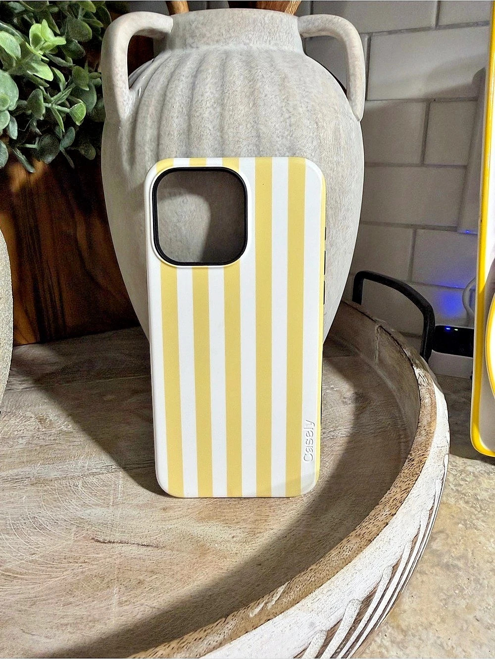 Iphone 15 PRO MAX Casely Yellow Stripes Phone Case Yellow & White